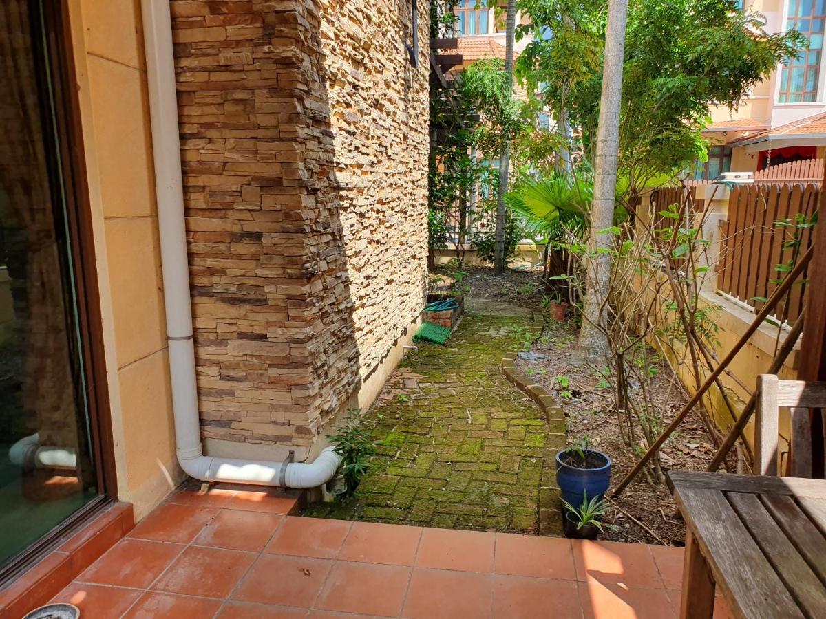 Eden Cosy Living Apartment Batu Ferringhi Exterior photo